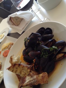 Figure 2.  Prince Edward Island mussels.  Provence prepares their mussels with chorizo. ¡Qué bueno!